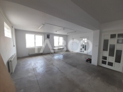 Spatiu comercial 100 mpu CURENT TRIFAZIC locuri parcare Lazaret Sibiu