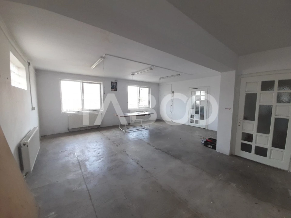 Spatiu comercial 100 mpu CURENT TRIFAZIC locuri parcare Lazaret Sibiu - 1