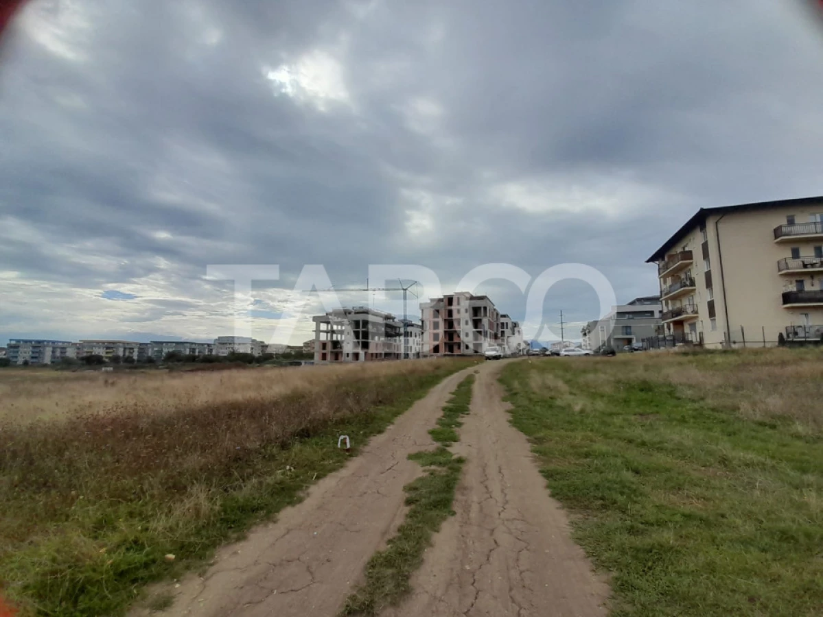 Teren intravilan 2 fronturi de 35 m fiecare 8.000 mp Turnisor Sibiu - 6