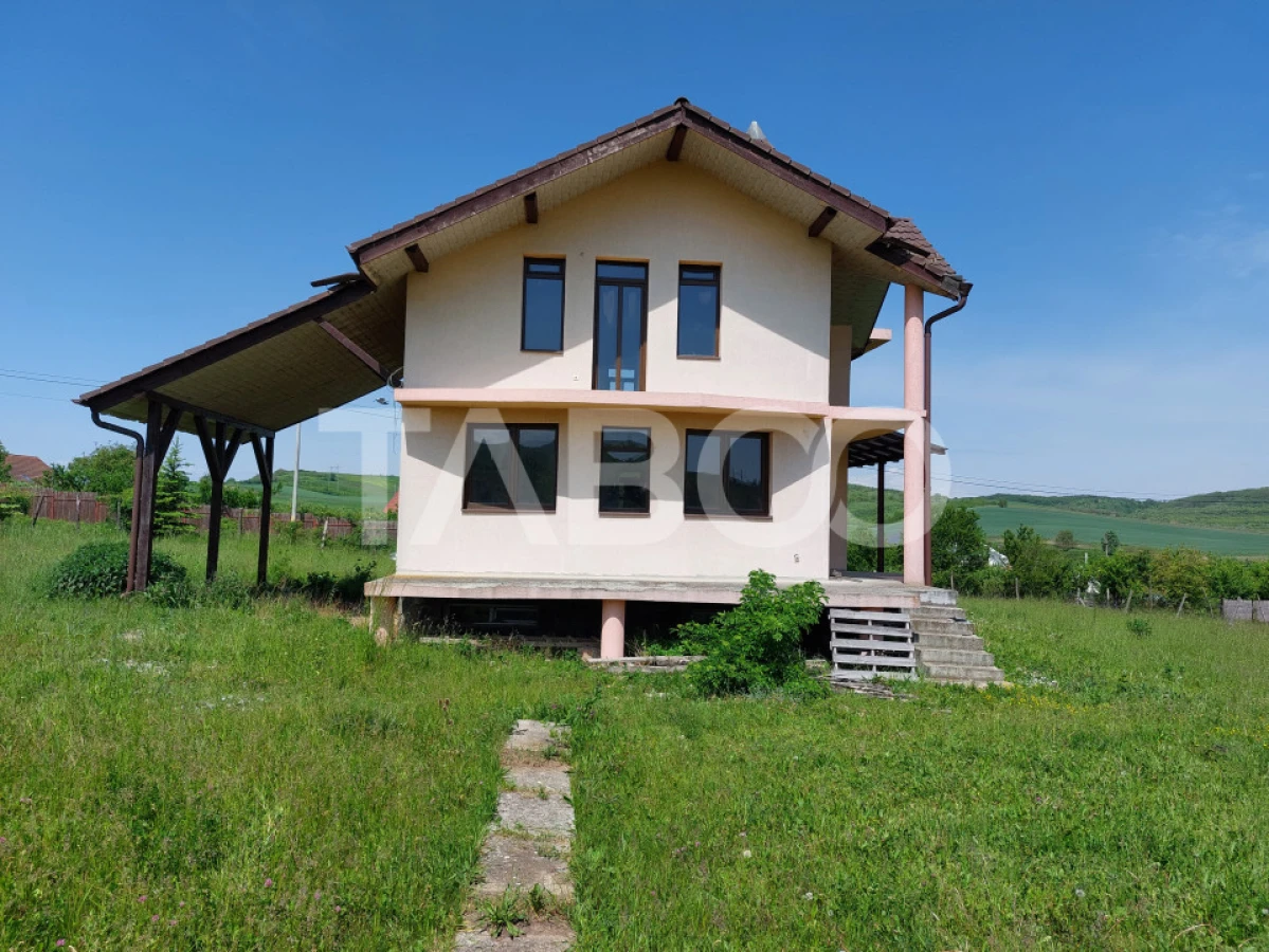 Casa de vanzare cu teren 2000 mp 5 camere Sura Mare Hamba Sibiu - 1
