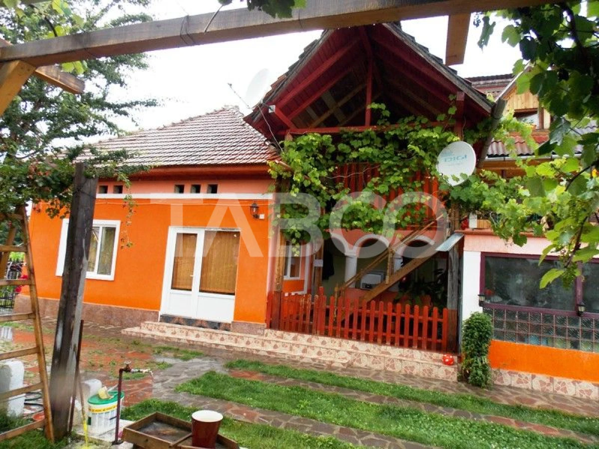 Pensiune 13 camere si teren 3000 mp de vanzare la cheie Comision 0% - 6