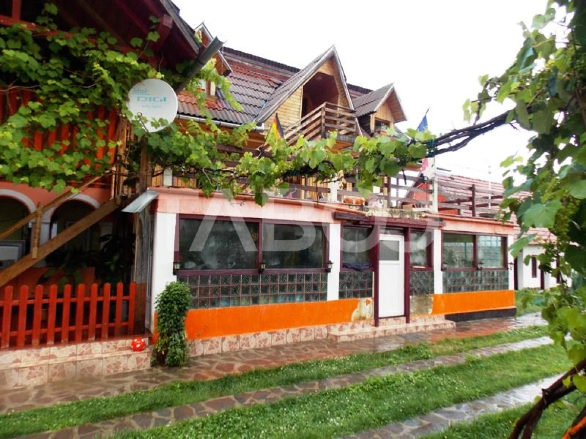 Pensiune 13 camere si teren 3000 mp de vanzare la cheie Comision 0% - 5