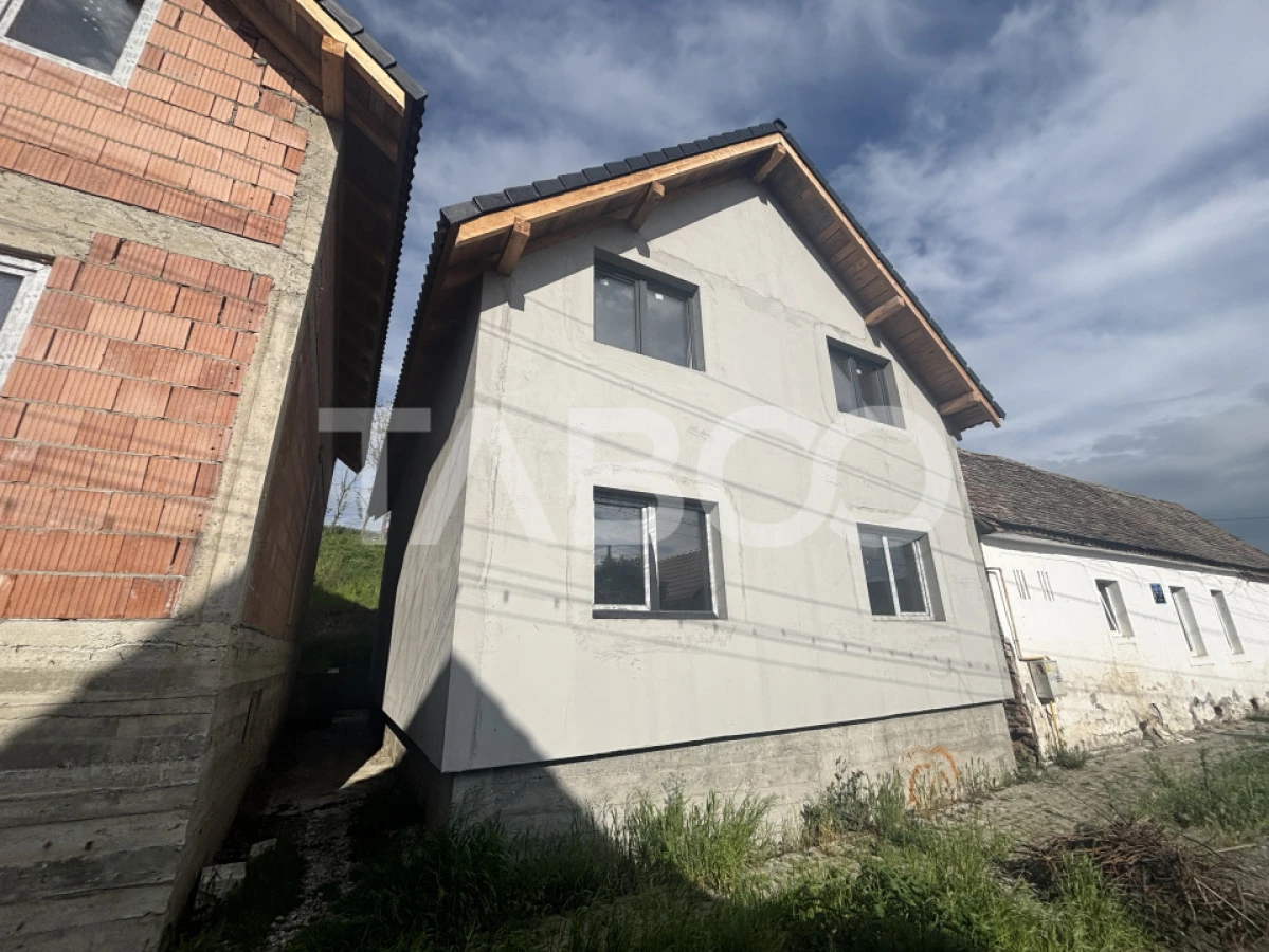 Casa 4 camere individuala teren 600 mp in Sura Mare Sibiu - 1