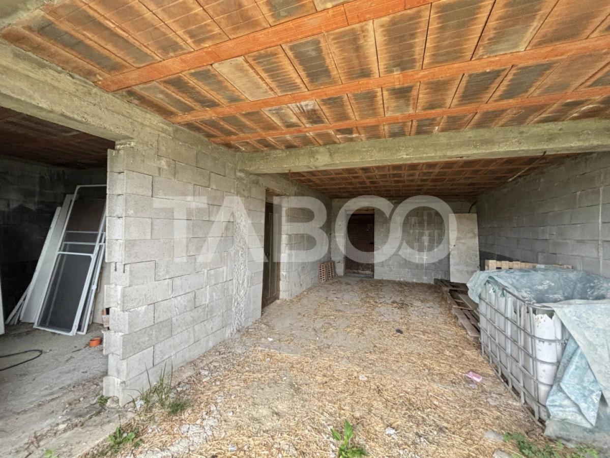 Casa individuala de vanzare 500mpu teren in Sura Mare Sibiu - 2