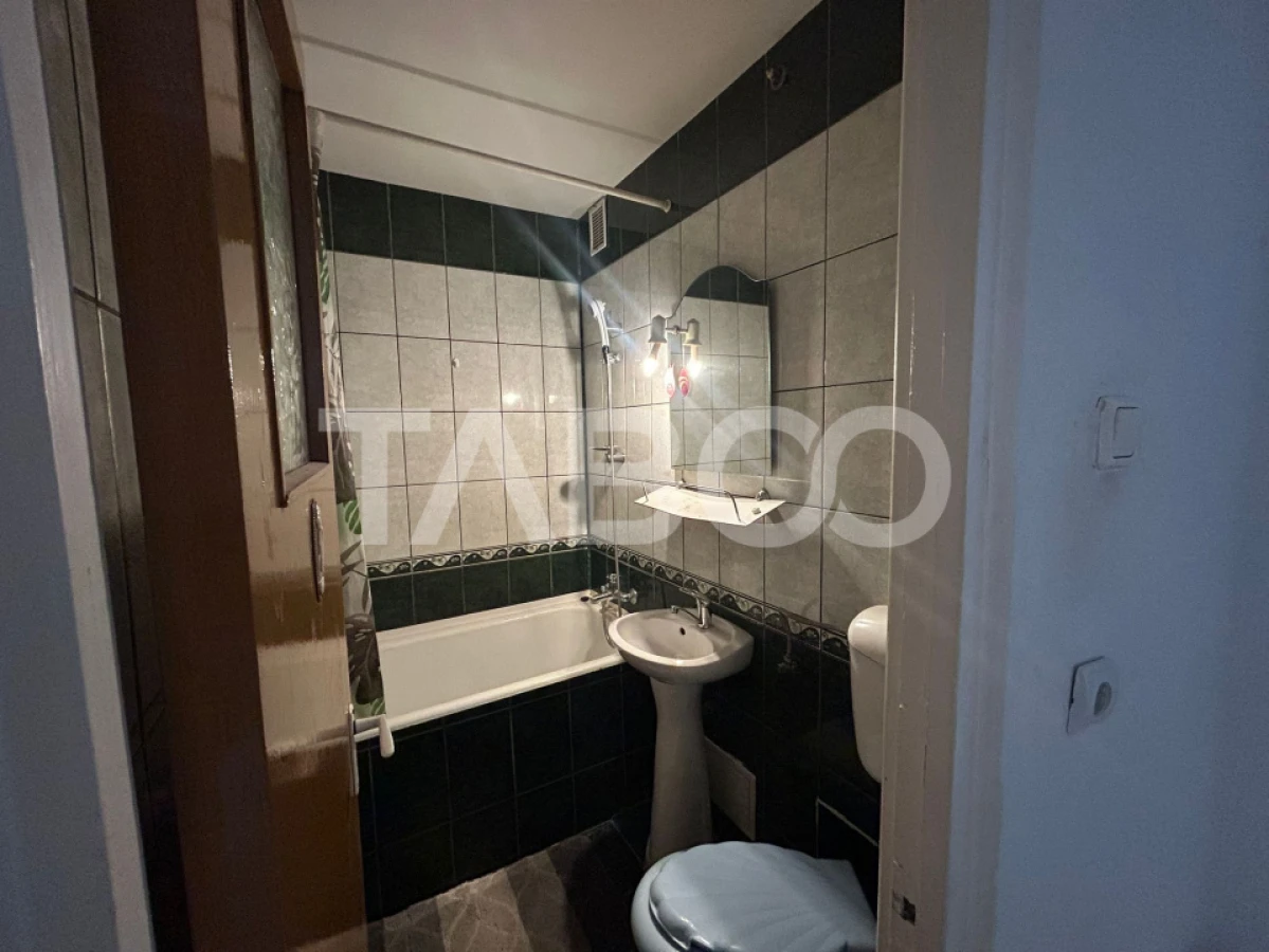 Apartament 60 mpu 3 camere cu balcon si pivnita in zona Mihai Viteazu - 8