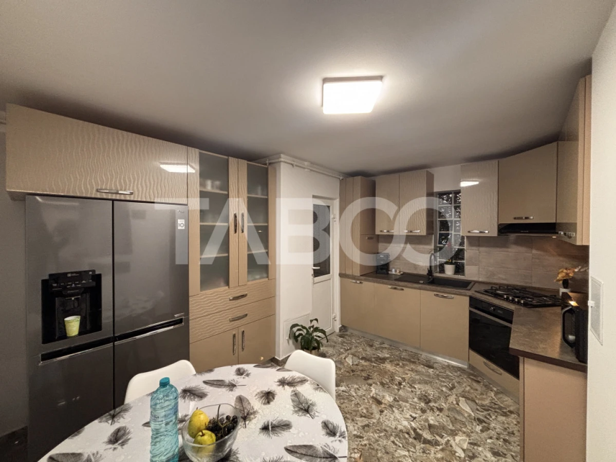Casa de vanzare cu 5 camere +o curte de 150 mp Zona Terezian Sibiu - 8