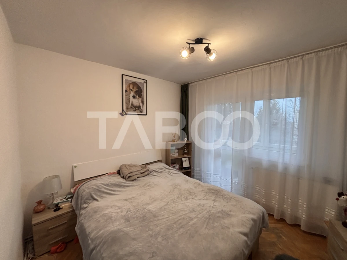Apartament decomandat 3 camere de vanzare 55mp etaj 2 Valea Aurie - 2
