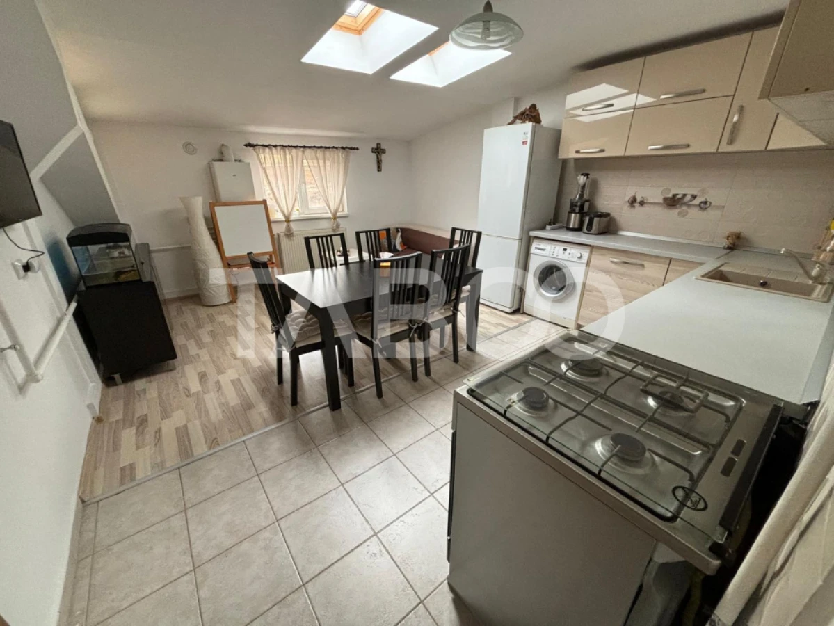 Apartament decomandat 3 camere de vanzare langa Parcul Belvedere - 2