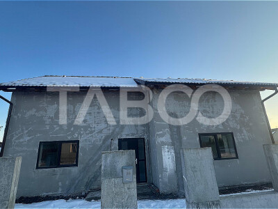 Casa de tip duplex 4 camere 140 mpu 2 bai zona Veterani in Sibiu