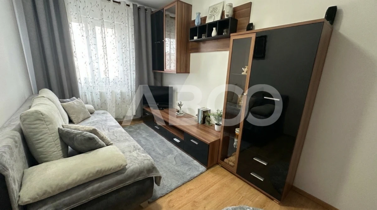 Garsoniera etaj intermediar 1 decomandata de vanzare zona Lupeni Sibiu - 2