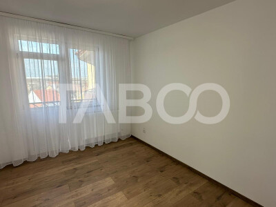 Apartament 2 camere loc de parcare modern balcon zona Turnisor Sibiu