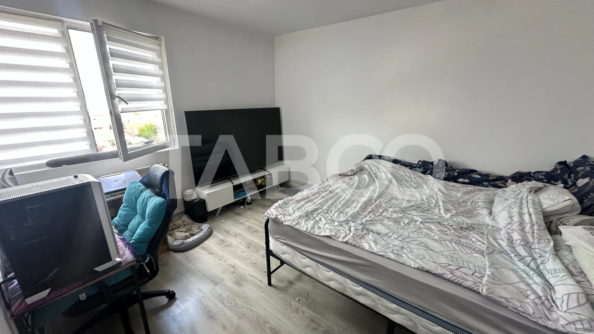 Apartament 4 camere 98 mpu cu balcon zona Terezian Sibiu - 1