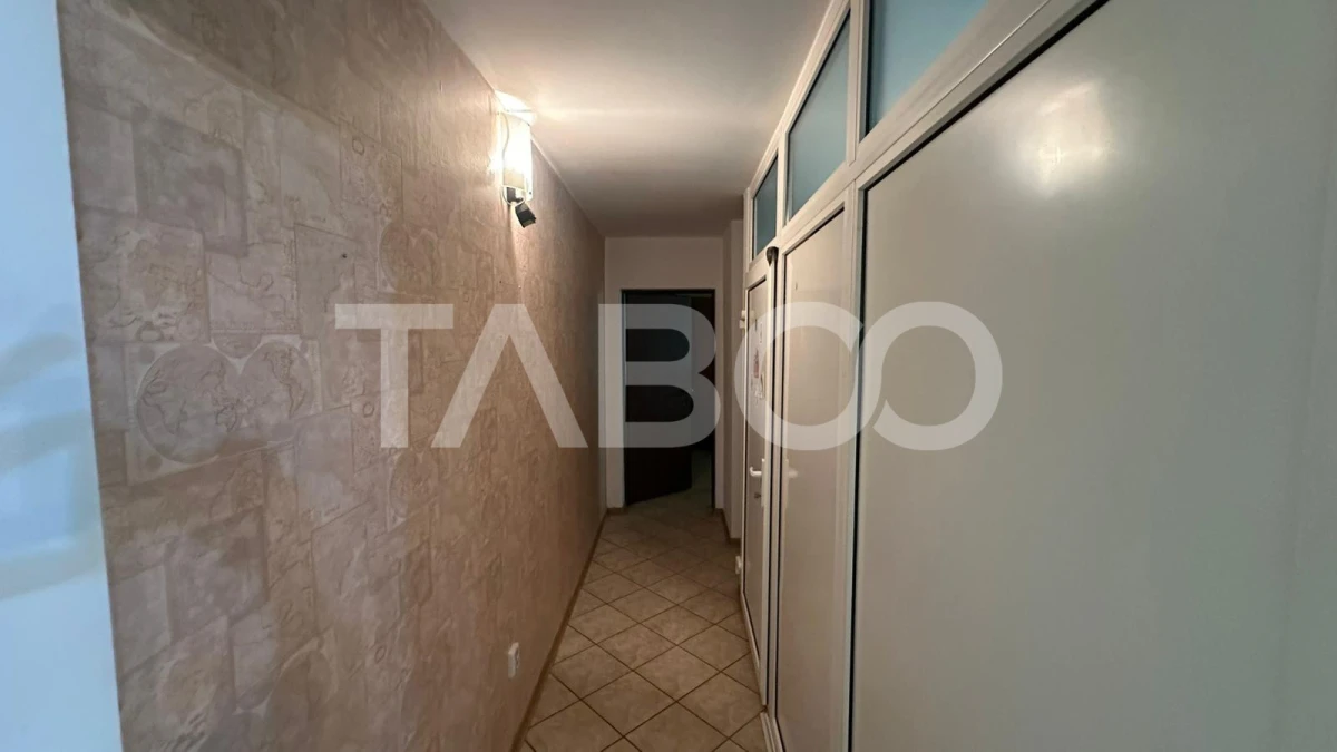 Apartament mobilat utilat 3 camere cu balcon zona Rahovei Sibiu - 9