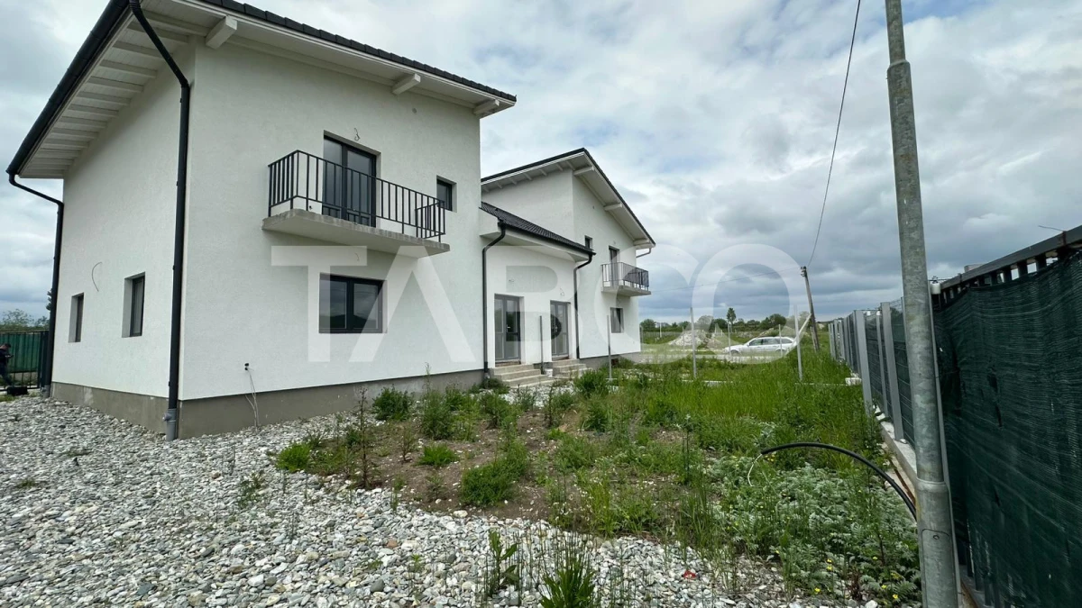 Casa de tip duplex cu curte libera 195 mp acces 2 strazi Mohu Sibiu - 10