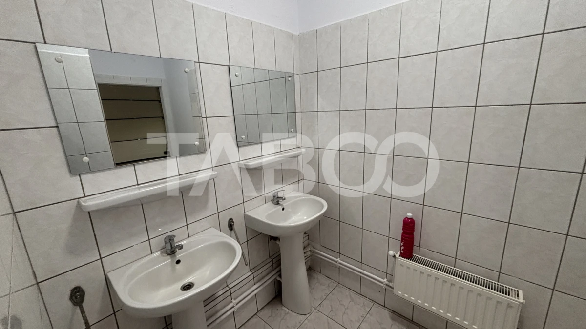Spatiu comercial de inchiriat renovat modern 250mpu cu acces tir - 9