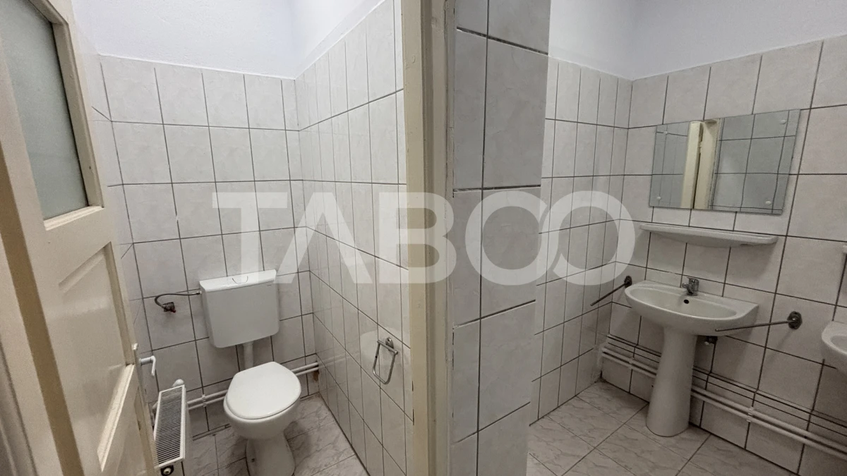 Spatiu comercial de inchiriat renovat modern 250mpu cu acces tir - 8