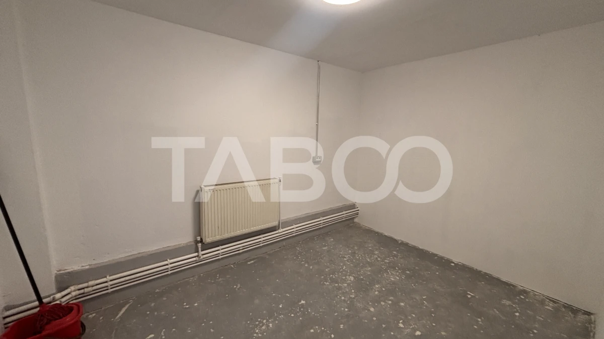 Spatiu comercial de inchiriat renovat modern 250mpu cu acces tir - 5