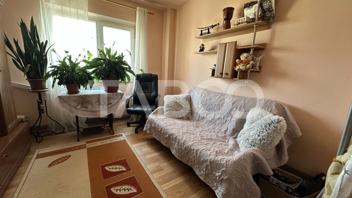 Apartament in bloc cu lift 4 camere 2 bai pivnita Mihai Viteazul Sibiu - 9