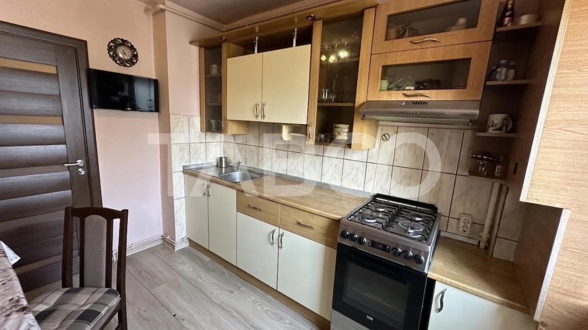 Apartament in bloc cu lift 4 camere 2 bai pivnita Mihai Viteazul Sibiu - 6