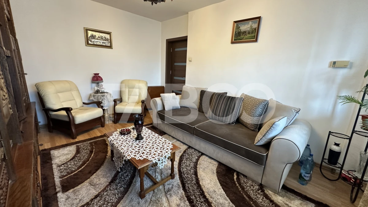 Apartament in bloc cu lift 4 camere 2 bai pivnita Mihai Viteazul Sibiu - 1