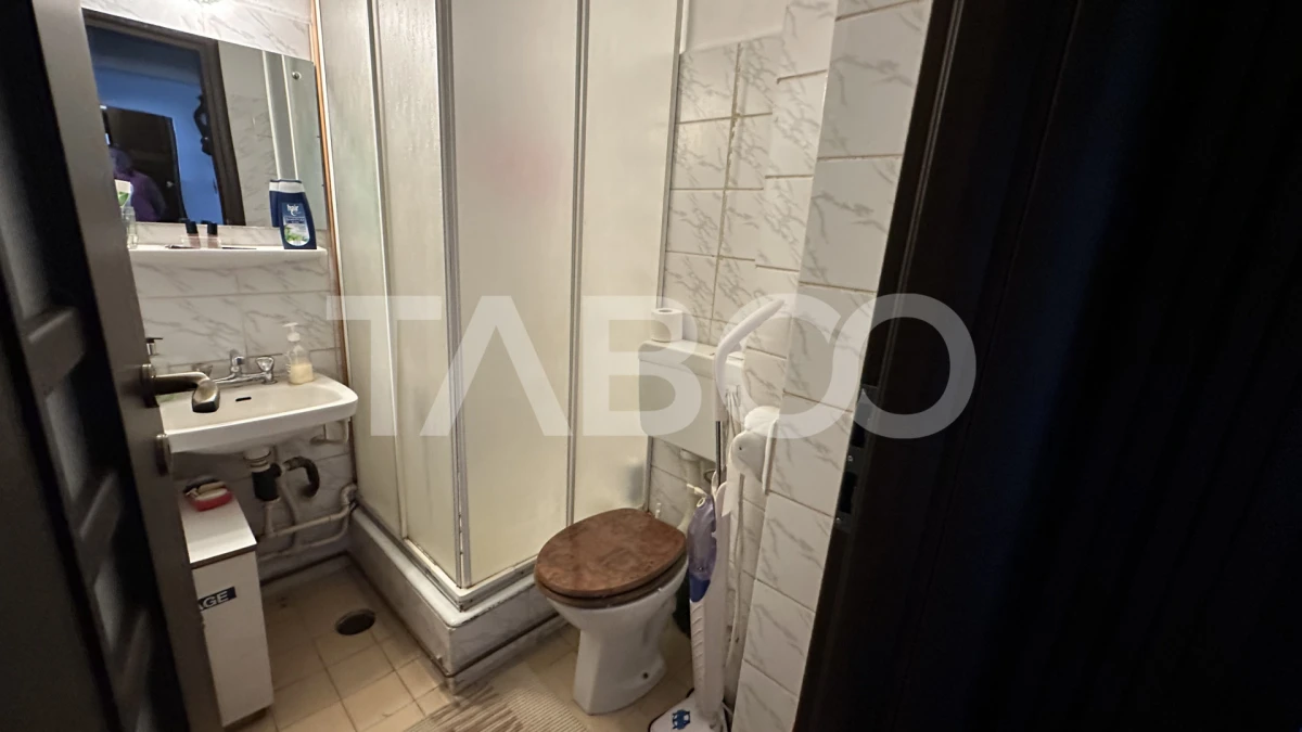 Apartament etaj intermediar 4 camere cu pivnita zona Strand Sibiu - 9