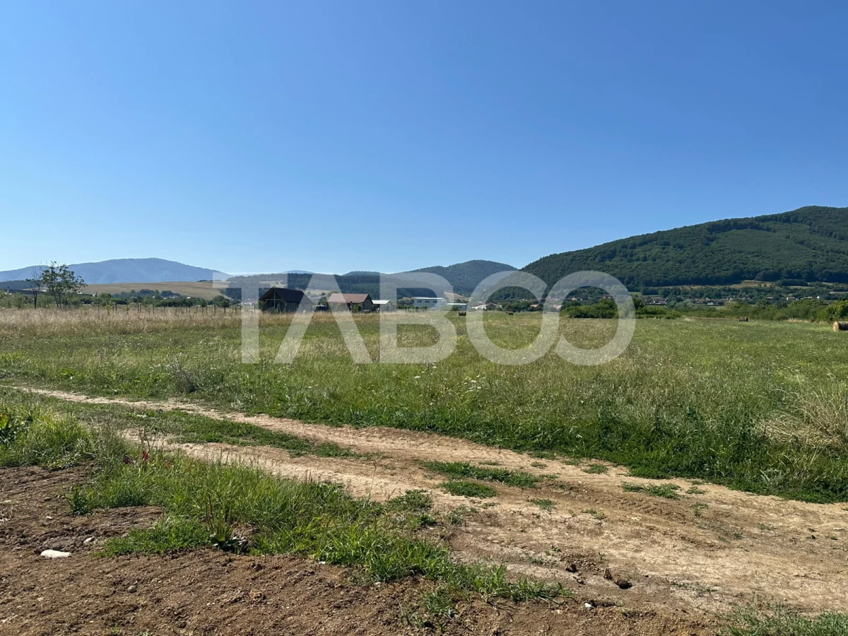 Teren intravilan cu utilitati in apropiere Comision 0% Poplaca Sibiu - 2