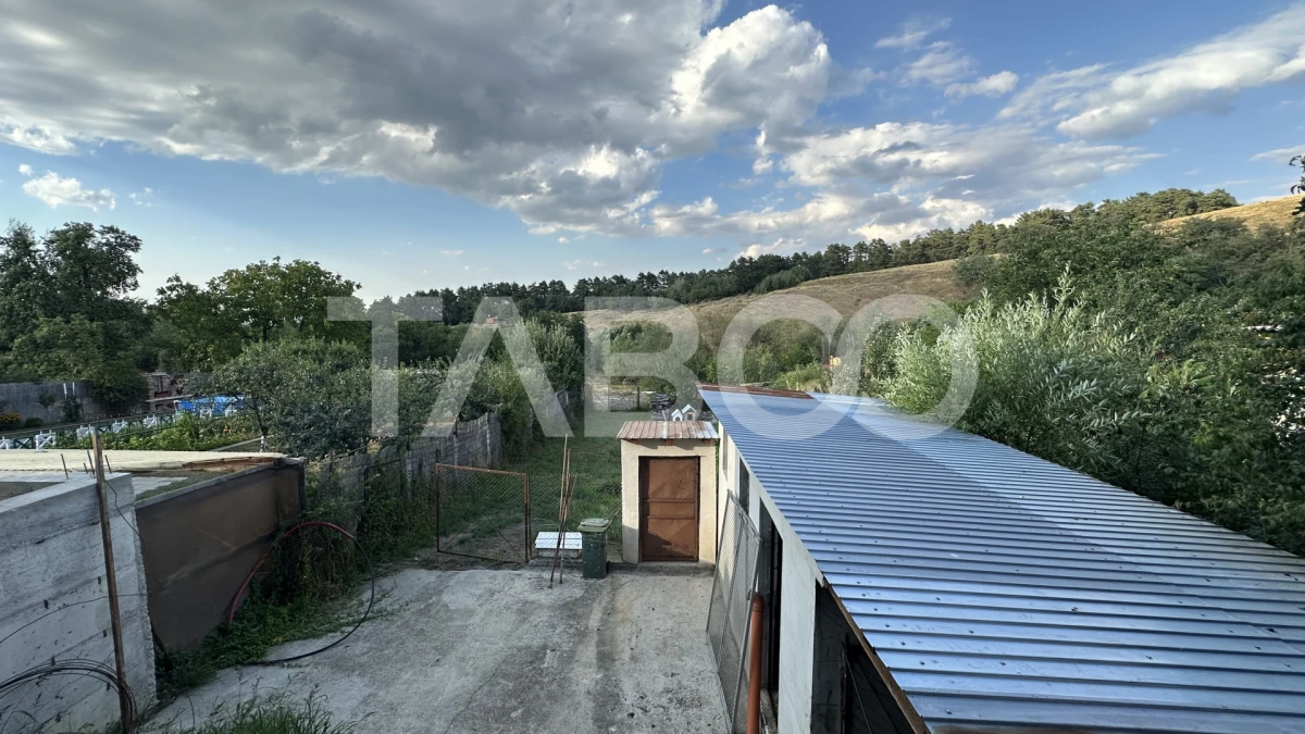 Casa individuala cu intrare de la 2 strazi 4 camere Poplaca Sibiu - 8