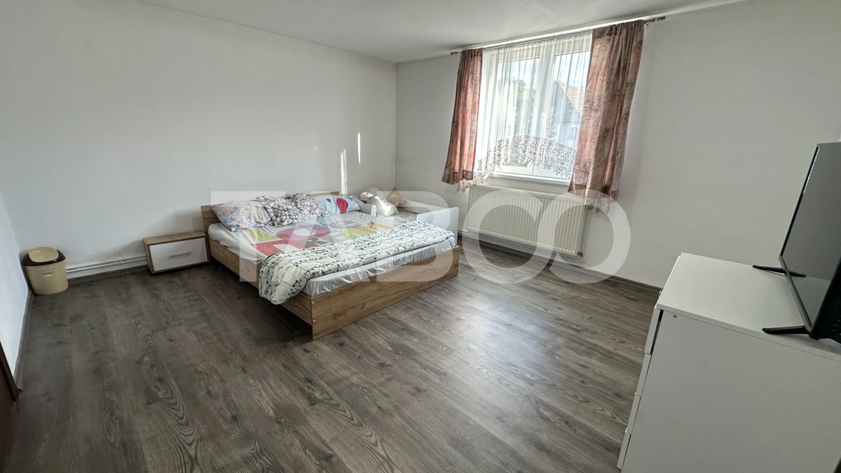 Casa individuala cu intrare de la 2 strazi 4 camere Poplaca Sibiu - 3