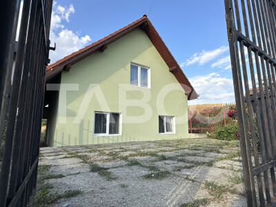 Casa individuala cu intrare de la 2 strazi 4 camere Poplaca Sibiu