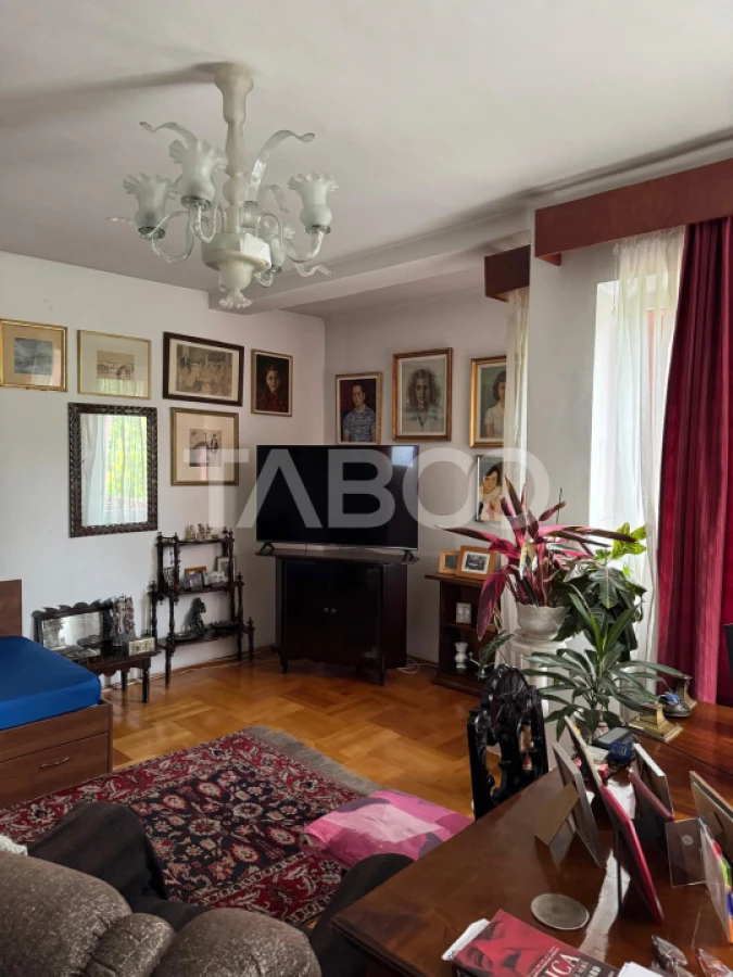 Casa individuala cu garaj de vanzare in Andrei Muresanu Comision 0% - 10