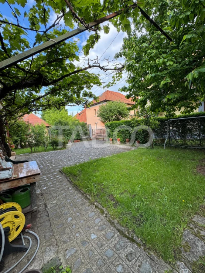 Casa individuala cu garaj de vanzare in Andrei Muresanu Comision 0% - 8