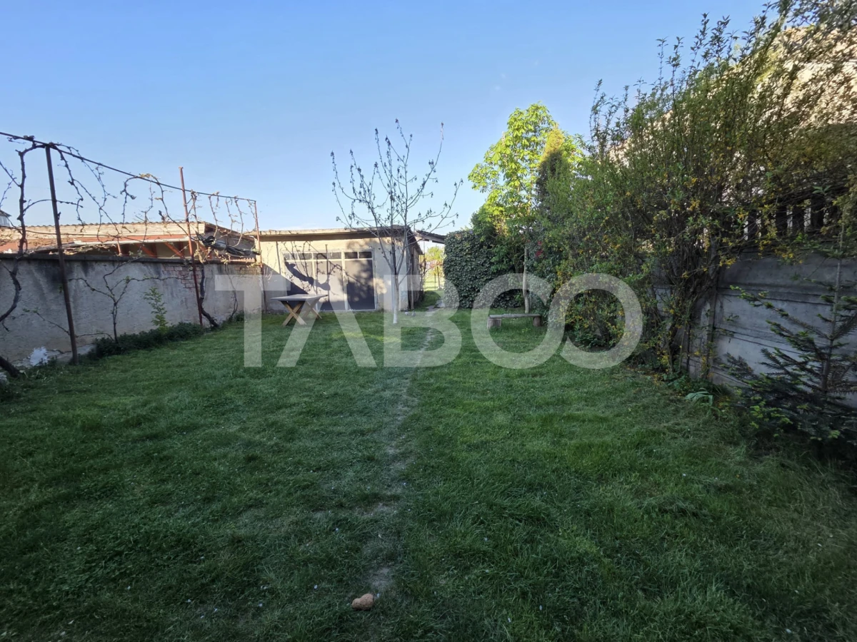 Casa de vanzare zona Negoiu 4 camere 208 mp utili si curte 550 mp - 4