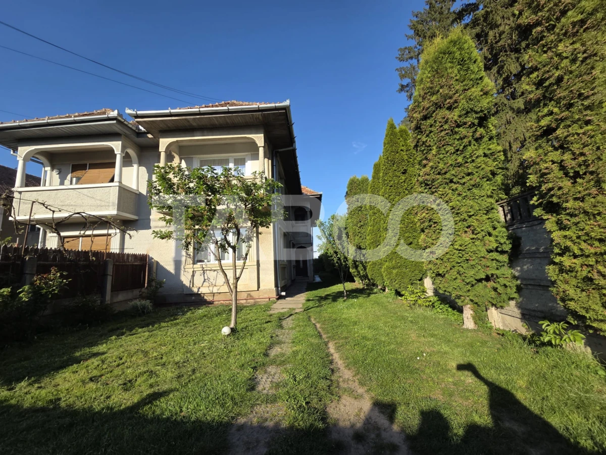 Casa de vanzare zona Negoiu 4 camere 208 mp utili si curte 550 mp - 2