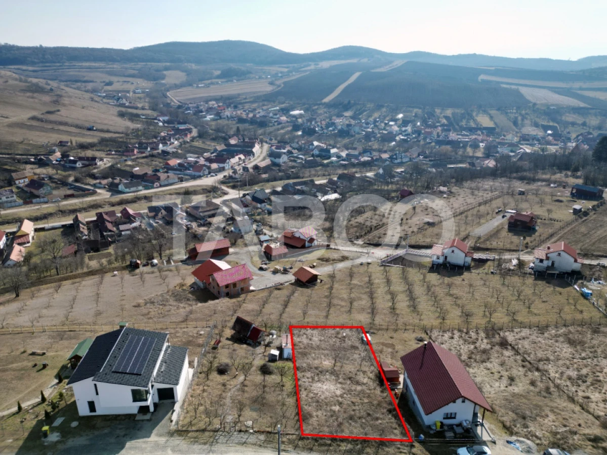 Teren intravilan 662 mp cu priveliste catre Hamba Sura Mare - 3