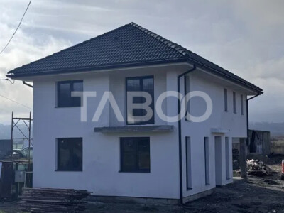 Casa individuala de vanzare 4 camere 300 mp teren Exterior Sibiu