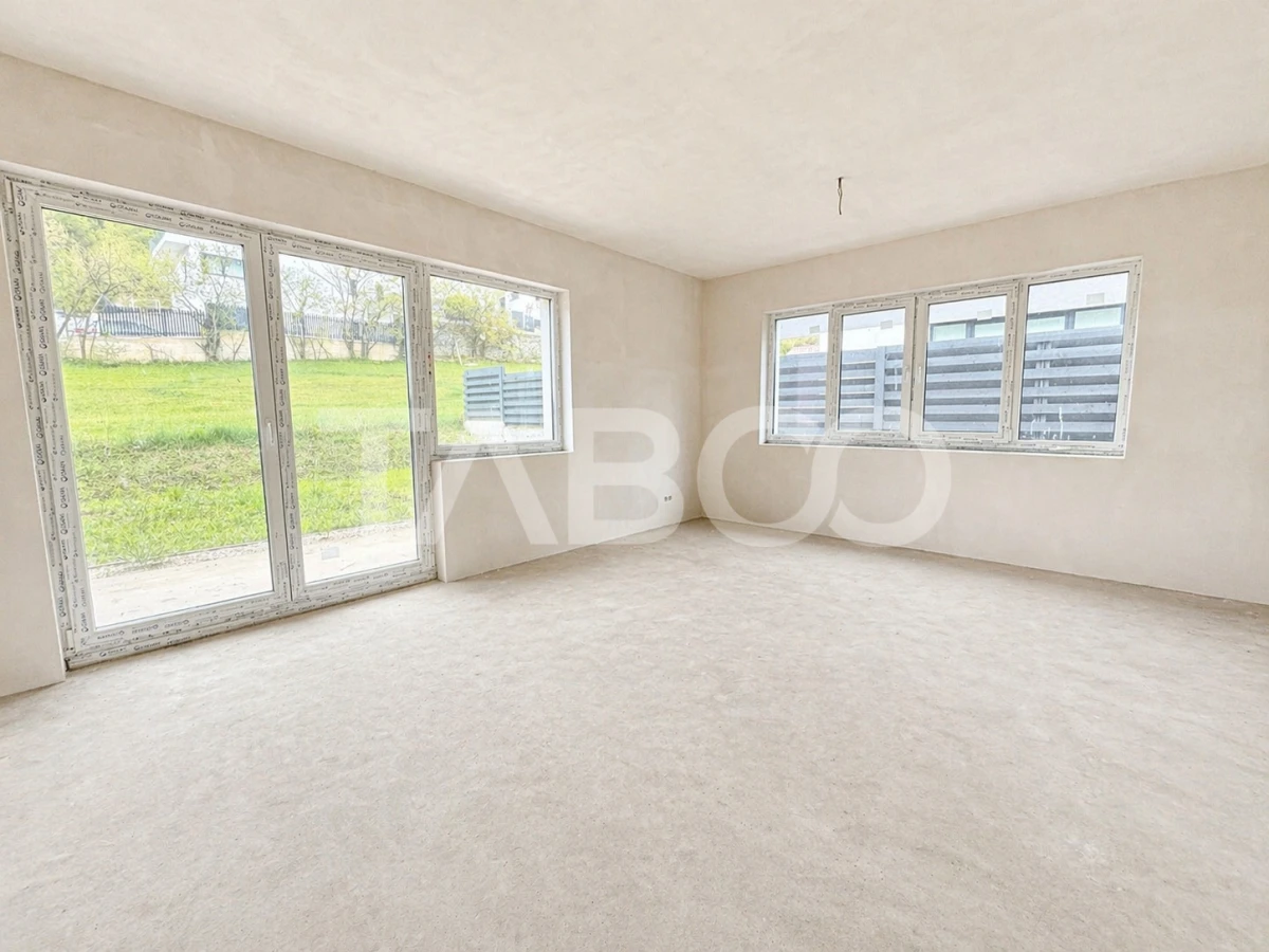 Casa tip duplex cu 4 camere si curte in Tauti Floresti - 1