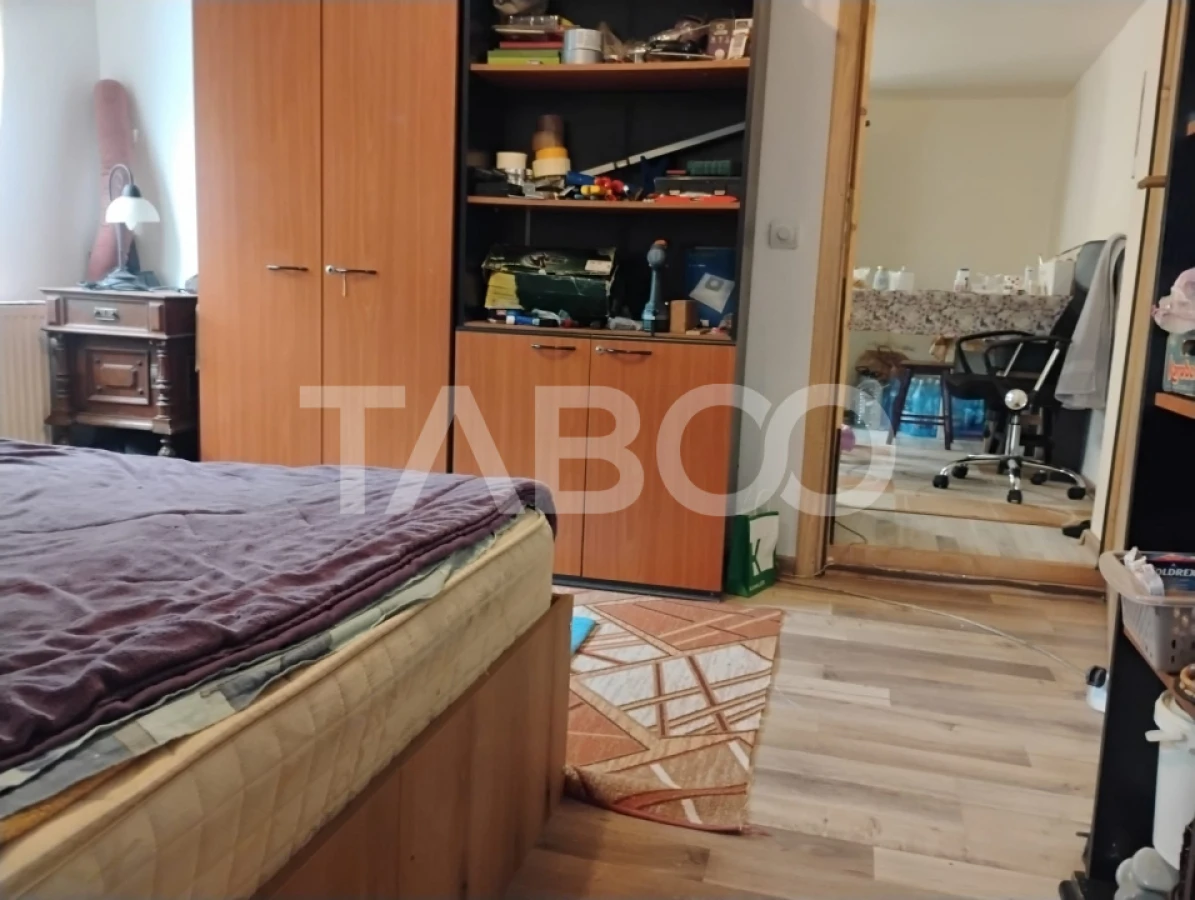 Casa de vanzare renovata in 2018 cu 1150mp de teren in Seica Mare - 2