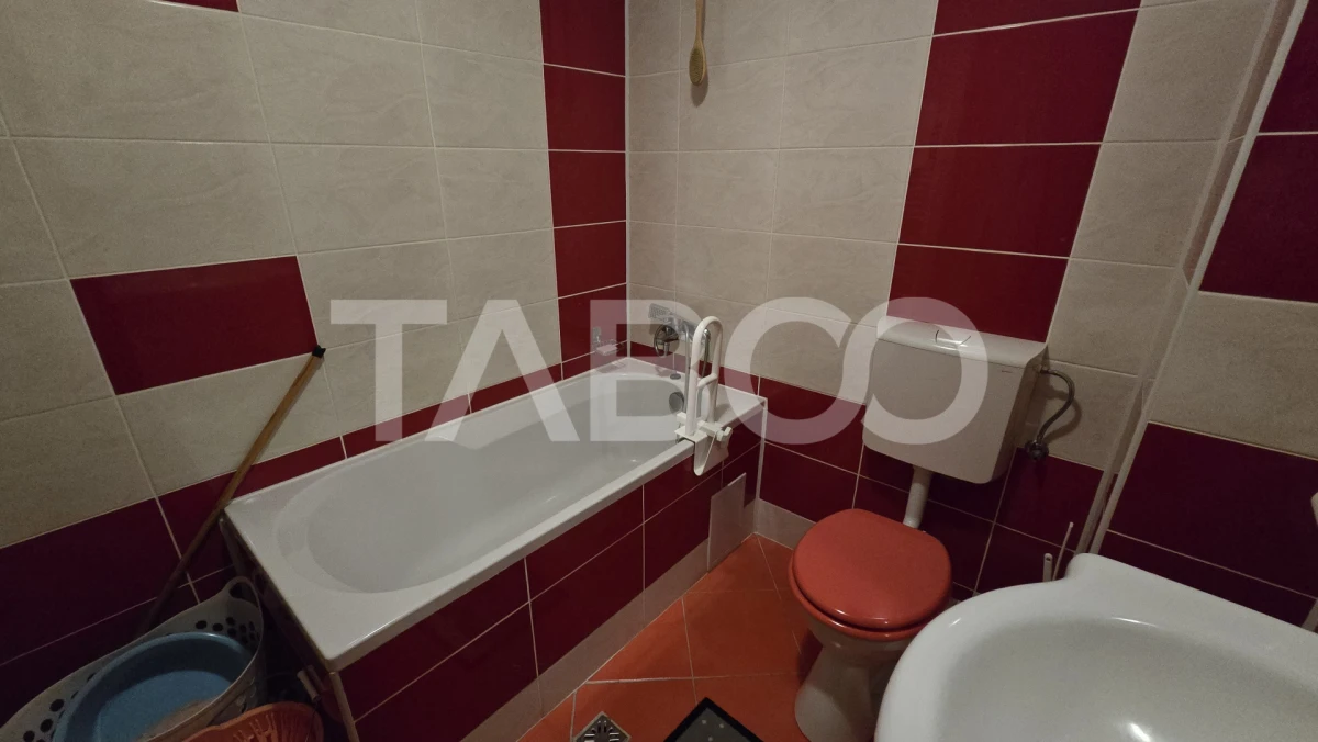 Apartament de vanzare 62 mp 3 camere decomandate parcare Selimbar - 9