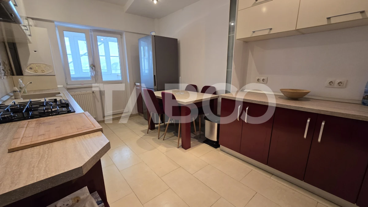 Apartament de vanzare 2 camere decomandate bloc cu lift zona Centrala - 4