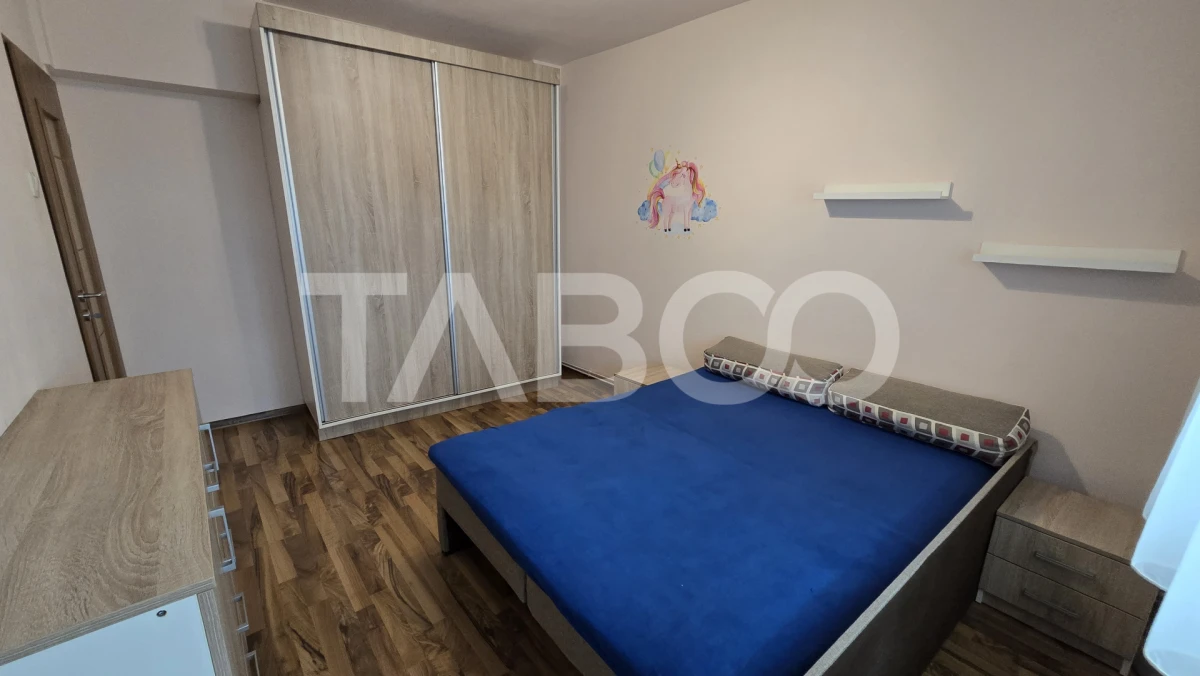 Apartament de vanzare 2 camere decomandate bloc cu lift zona Centrala - 1