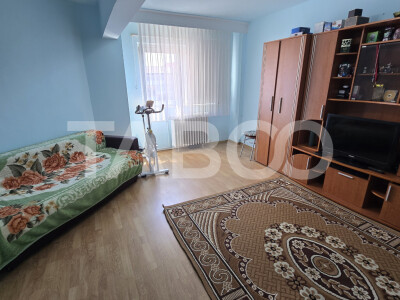 Apartament de vanzare 2 camere decomandate in zona Parcului din Strand
