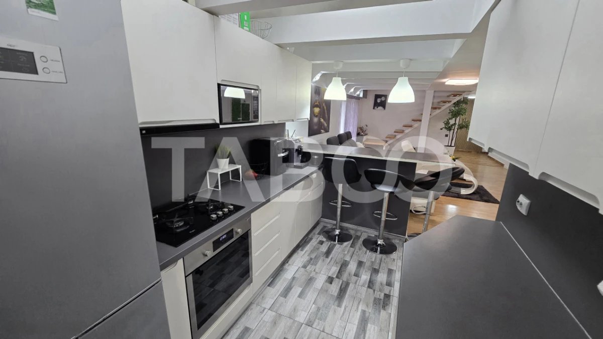 Apartament de vanzare 82mp 4 camere 2 bai in zona Rahovei Sibiu - 3