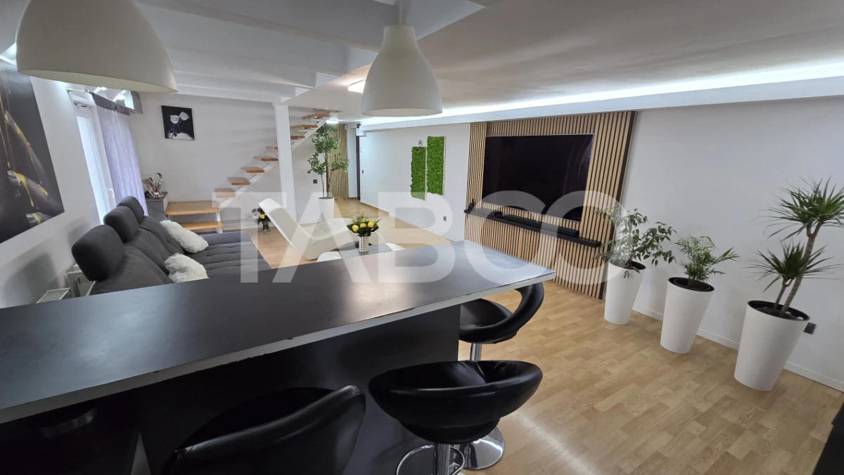 Apartament de vanzare 82mp 4 camere 2 bai in zona Rahovei Sibiu - 1