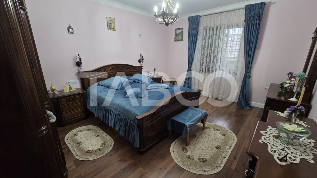 Casa individuala de vanzare 10 camere teren liber 530m zona Lupeni - 7