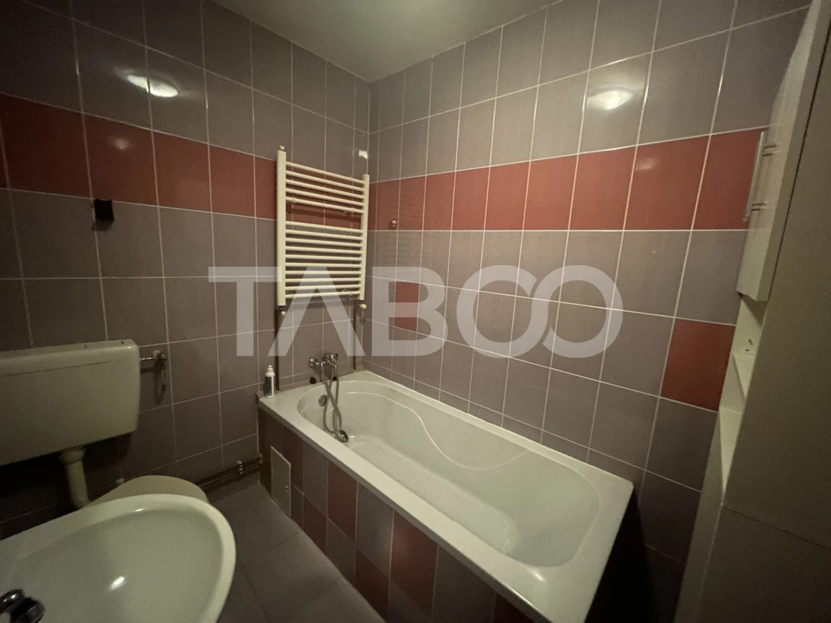 Apartament de vanzare 3 camere mobilate utilate si 2 bai zona Terezian - 8