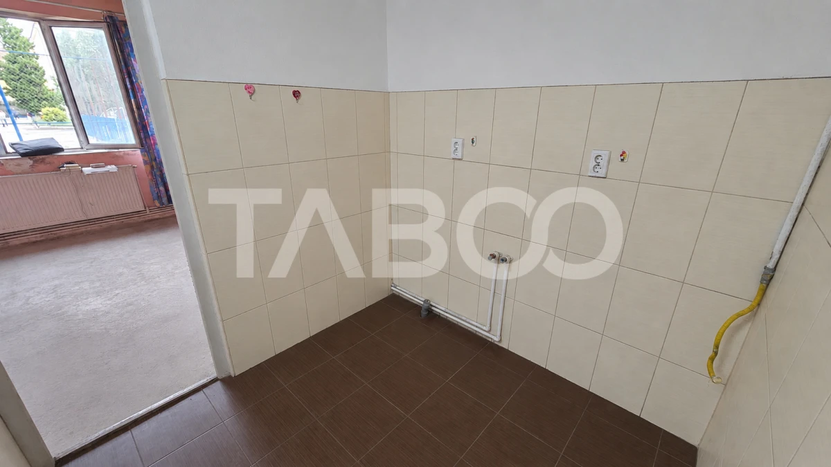 Garsoniera de vanzare de renovat 26mp in zona Terezian Sibiu - 4