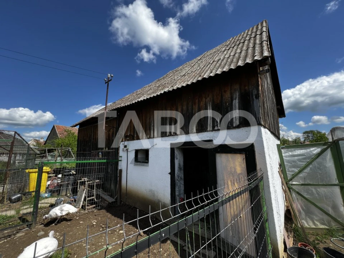 Casa individuala de vanzare cu 3 camere 500 mp teren Cornatel Sibiu - 10
