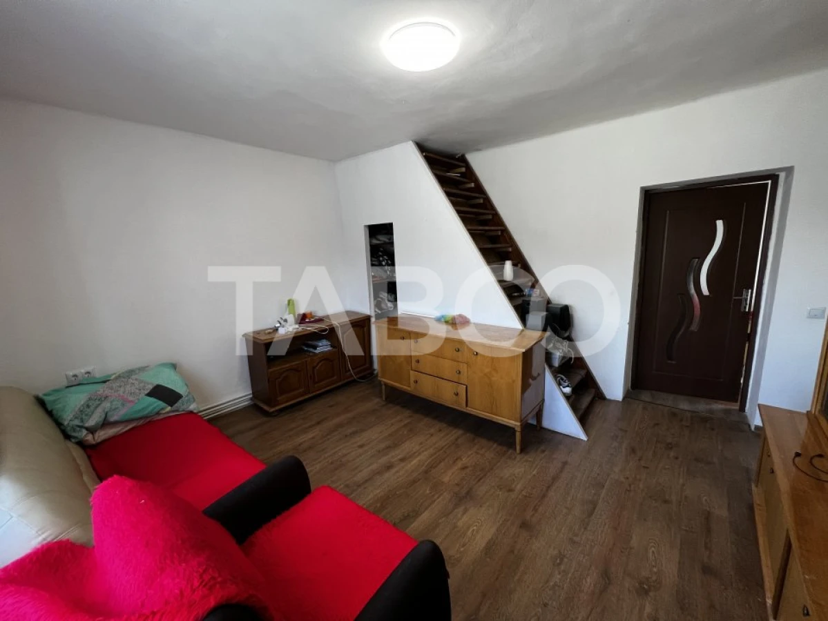 Casa individuala de vanzare cu 3 camere 500 mp teren Cornatel Sibiu - 7