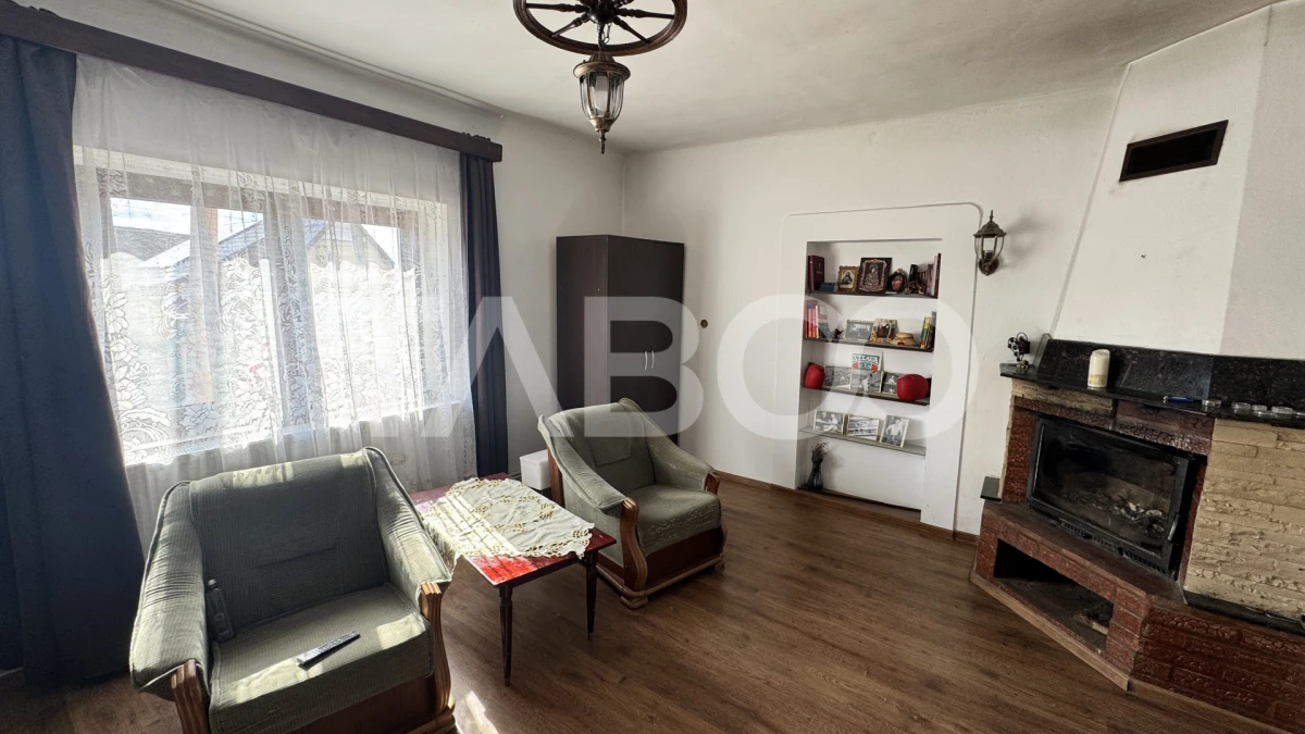 Casa individuala de vanzare cu 3 camere 500 mp teren Cornatel Sibiu - 3