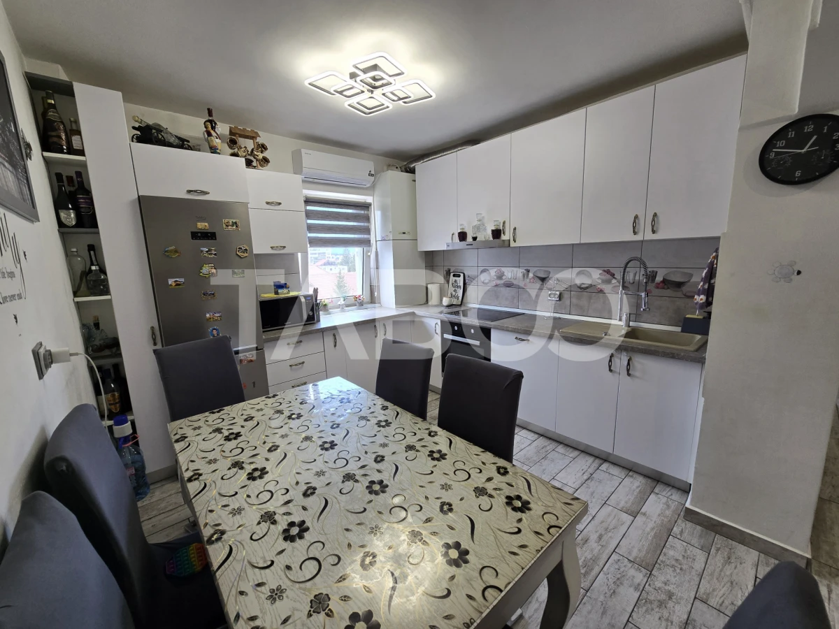 Apartament 3 camere mobilat 2 bai balcon pivnita Mihai Viteazul Sibiu - 10